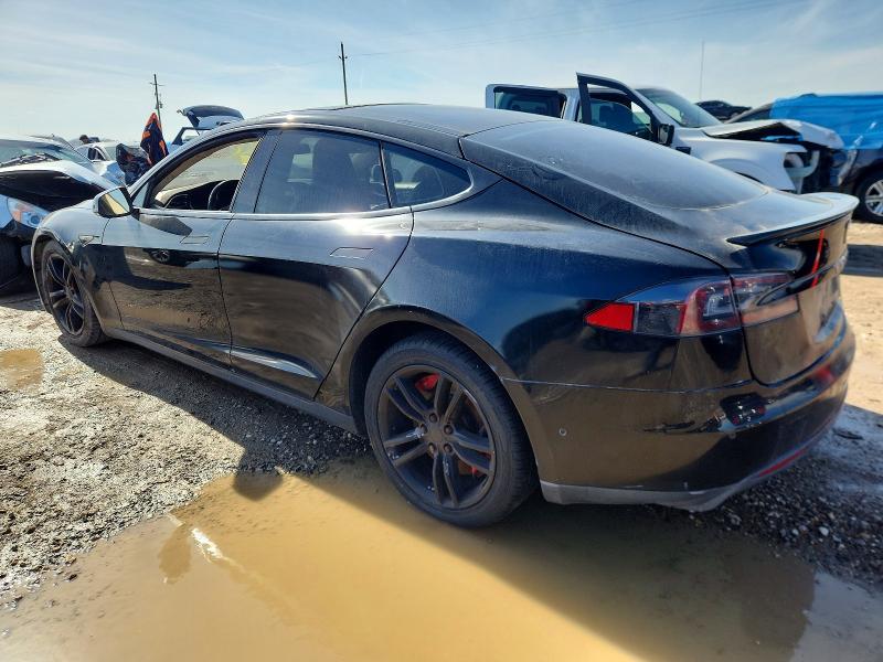72696855 :رقم المزاد ، 5YJSA1S13FF100329 vin ، 2015 Tesla Model S 90 مزاد بيع