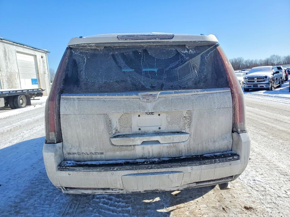 Продажа на аукционе авто 2018 Cadillac Escalade, vin: 1GYS4BKJ0JR271288, номер лота: 74952075