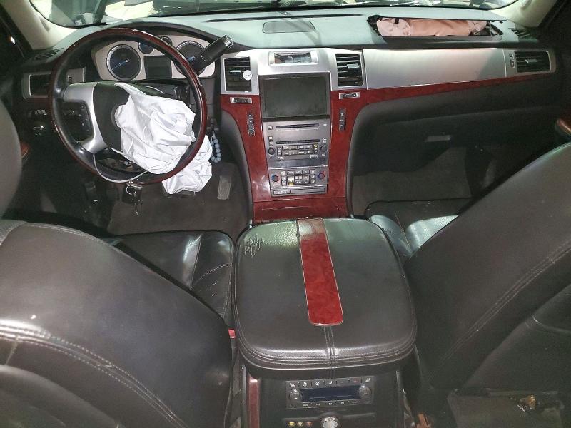Продажа на аукционе авто 2010 Cadillac Escalade, vin: 1GYUKBEF6AR197011, номер лота: 73886615