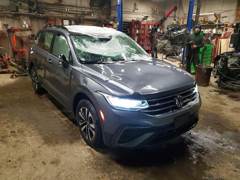 98181855 :رقم المزاد ، 3VV0B7AX1NM114934 vin ، 2022 Volkswagen Tiguan مزاد بيع