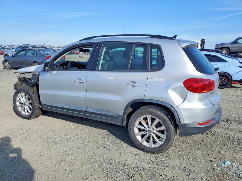 74465155 :رقم المزاد ، WVGAV7AX8HK036279 vin ، 2017 Volkswagen Tiguan مزاد بيع