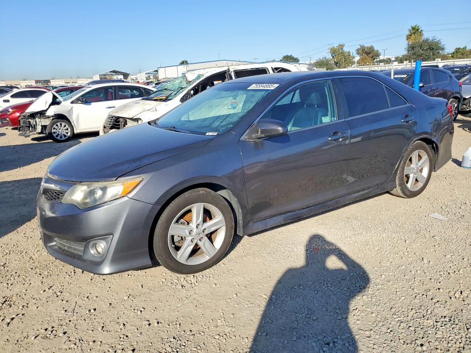 2013 Toyota Camry L მანქანა იყიდება აუქციონზე, vin: 4T1BF1FK6DU242341, აუქციონის ნომერი: 75584885