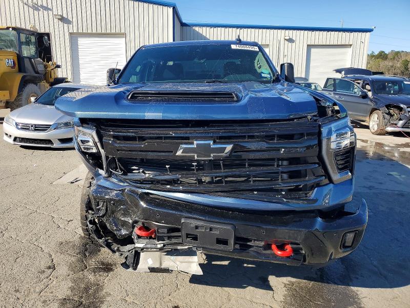 Продажа на аукционе авто 2026 Chevrolet Silverado, vin: 1GC4KNE72TF131866, номер лота: 74008495