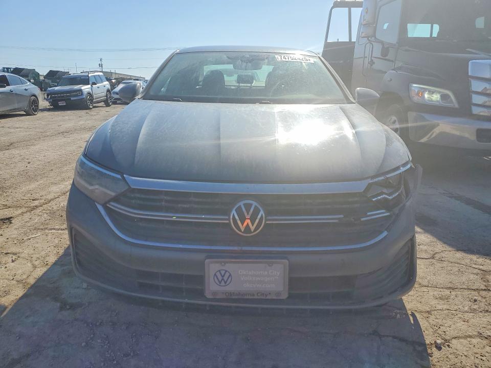 2022 Volkswagen Jetta მანქანა იყიდება აუქციონზე, vin: 3VWCM7BU7NM003330, აუქციონის ნომერი: 74752425