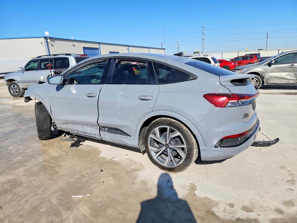 75157835 :رقم المزاد ، WA13UBFZ8RP060030 vin ، 2024 Audi Q4 E-tron مزاد بيع