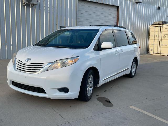 Продаж на аукціоні авто 2015 Toyota Sienna Le, vin: 5TDKK3DC3FS547083, номер лоту: 72328495