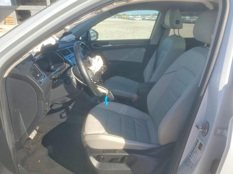 99849275 :رقم المزاد ، 3VV4B7AX7JM191576 vin ، 2018 Volkswagen Tiguan مزاد بيع