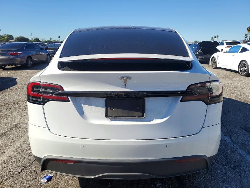 Продажа на аукционе авто 2022 Tesla Model X, vin: 7SAXCDE53NF363664, номер лота: 93851045
