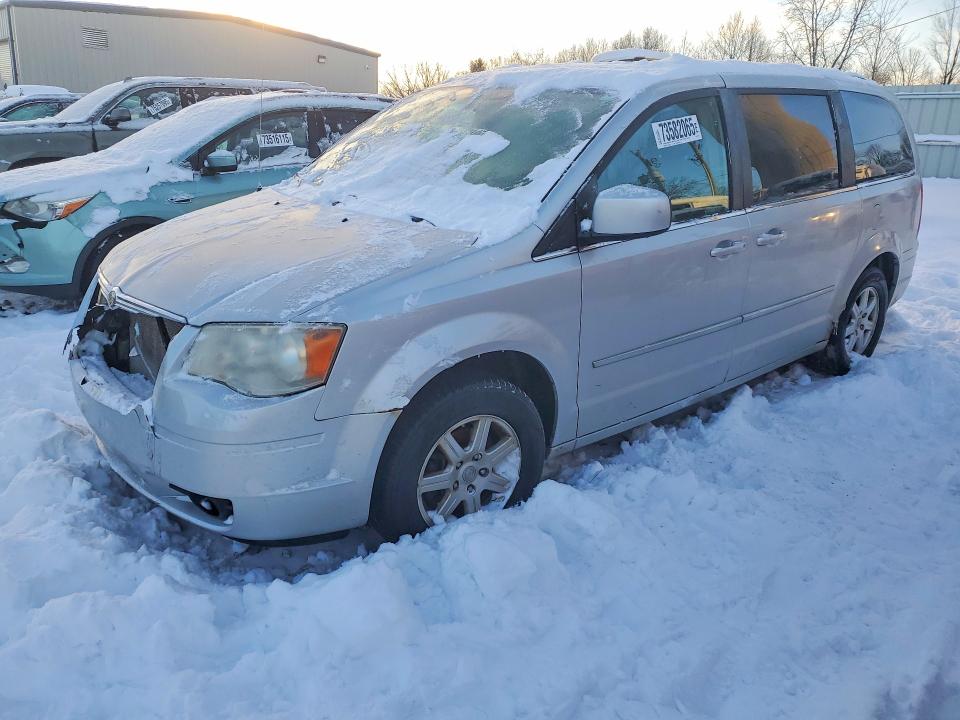 73582065 :رقم المزاد ، 2A4RR5D16AR337187 vin ، 2010 Chrysler Town & Country مزاد بيع