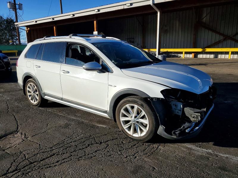 99859695 :رقم المزاد ، 3VWM17AU2HM526936 vin ، 2017 Volkswagen Golf Alltr مزاد بيع