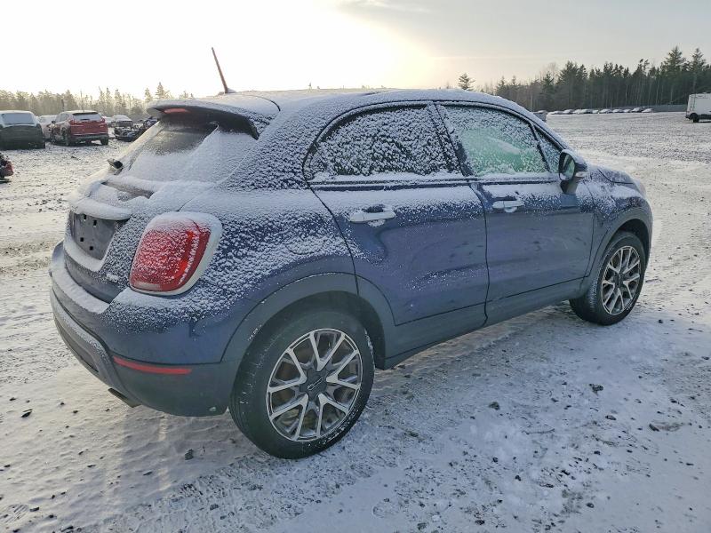 99676585 :رقم المزاد ، ZFBCFYCB8HP556179 vin ، 2017 Fiat 500x مزاد بيع