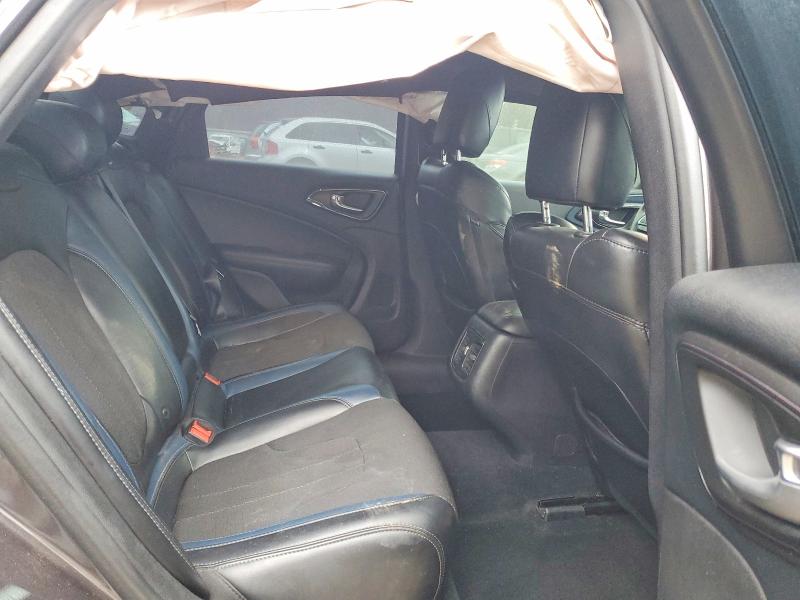 99231325 :رقم المزاد ، 1C3CCCBG4GN125648 vin ، 2016 Chrysler 200 مزاد بيع