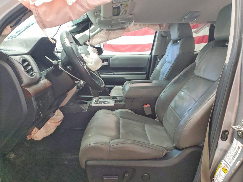 74725435 :رقم المزاد ، 5TFBY5F16JX693129 vin ، 2018 Toyota Tundra مزاد بيع