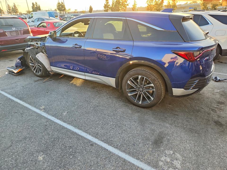 2024 Acura Zdx მანქანა იყიდება აუქციონზე, vin: 4W5KHMRK3RZ502011, აუქციონის ნომერი: 75631015