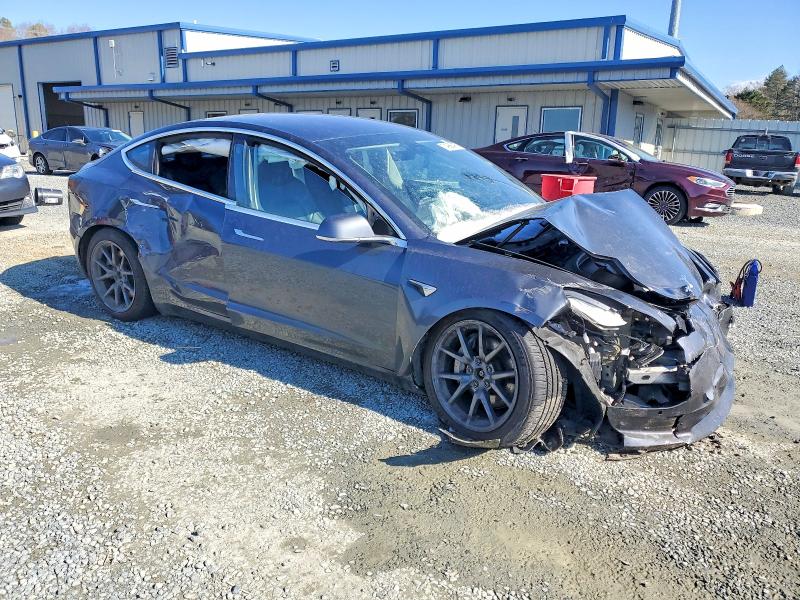 Продажа на аукционе авто 2018 Tesla Model 3, vin: 5YJ3E1EB0JF066047, номер лота: 74988495