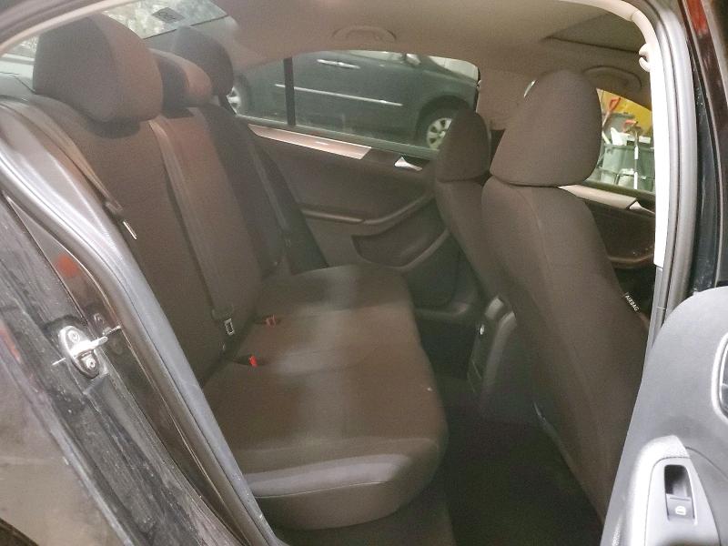 72142775 :رقم المزاد ، 3VWDA7AJ3FM218595 vin ، 2015 Volkswagen Jetta مزاد بيع