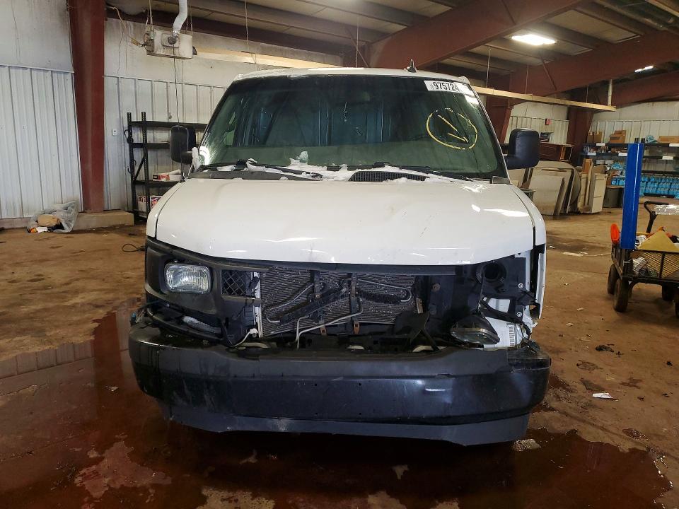 97572455 :رقم المزاد ، 1GCWGBFG7H1128604 vin ، 2017 Chevrolet Express G2 مزاد بيع