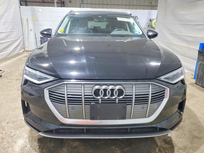 Продаж на аукціоні авто 2021 Audi E-tron, vin: WA1AAAGE4MB006090, номер лоту: 99001405