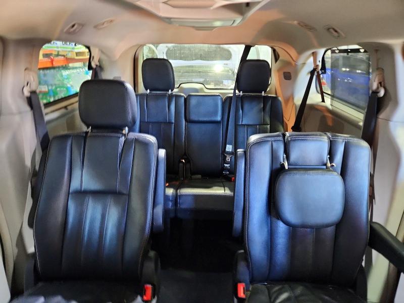 73303965 :رقم المزاد ، 2C4RC1CG5FR602775 vin ، 2015 Chrysler Town & Country مزاد بيع