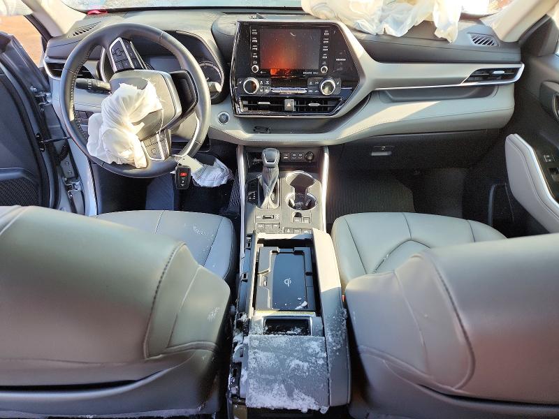 Продажа на аукционе авто 2022 Toyota Highlander, vin: 5TDGZRBH6NS204379, номер лота: 75069375