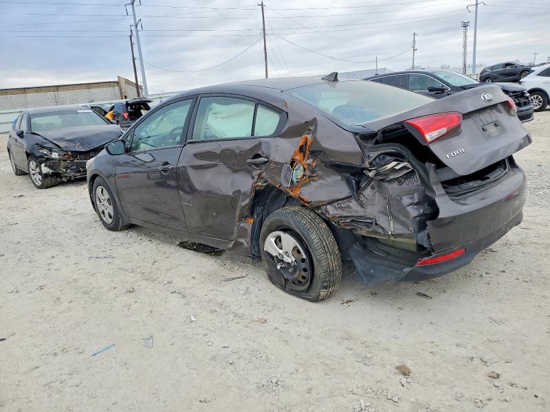 2018 Kia Forte მანქანა იყიდება აუქციონზე, vin: 3KPFK4A71JE212082, აუქციონის ნომერი: 73817505