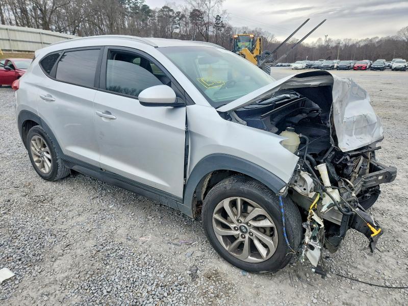Aukcja sprzedaży 2016 Hyundai Tucson, vin: KM8J33A40GU100421, numer aukcji: 74126355