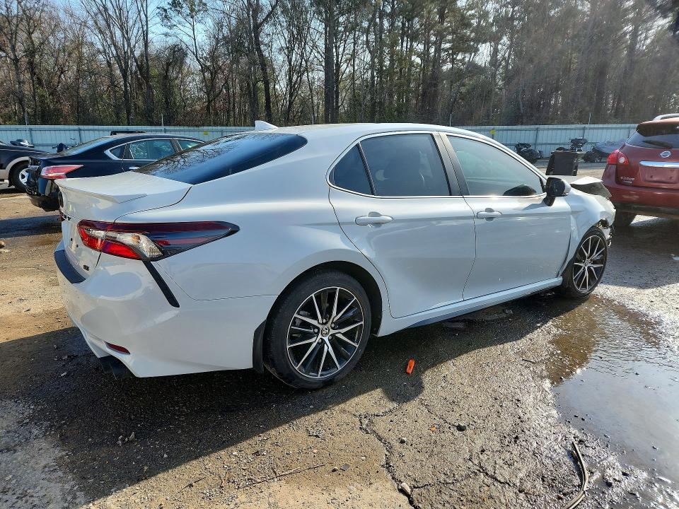 Продаж на аукціоні авто 2024 Toyota Camry, vin: 4T1T11AK9RU198840, номер лоту: 74431115