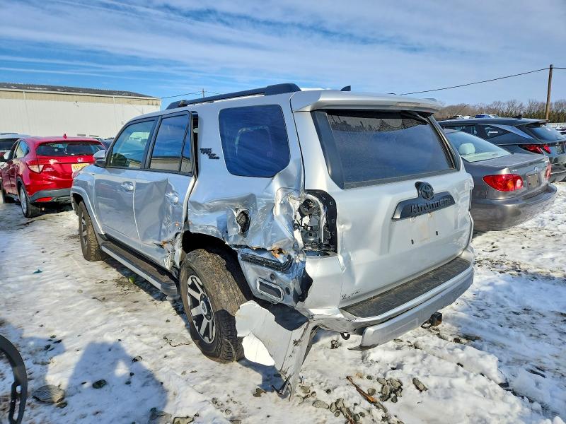 73006795 :رقم المزاد ، JTERU5JR5N5984614 vin ، 2022 Toyota 4runner مزاد بيع
