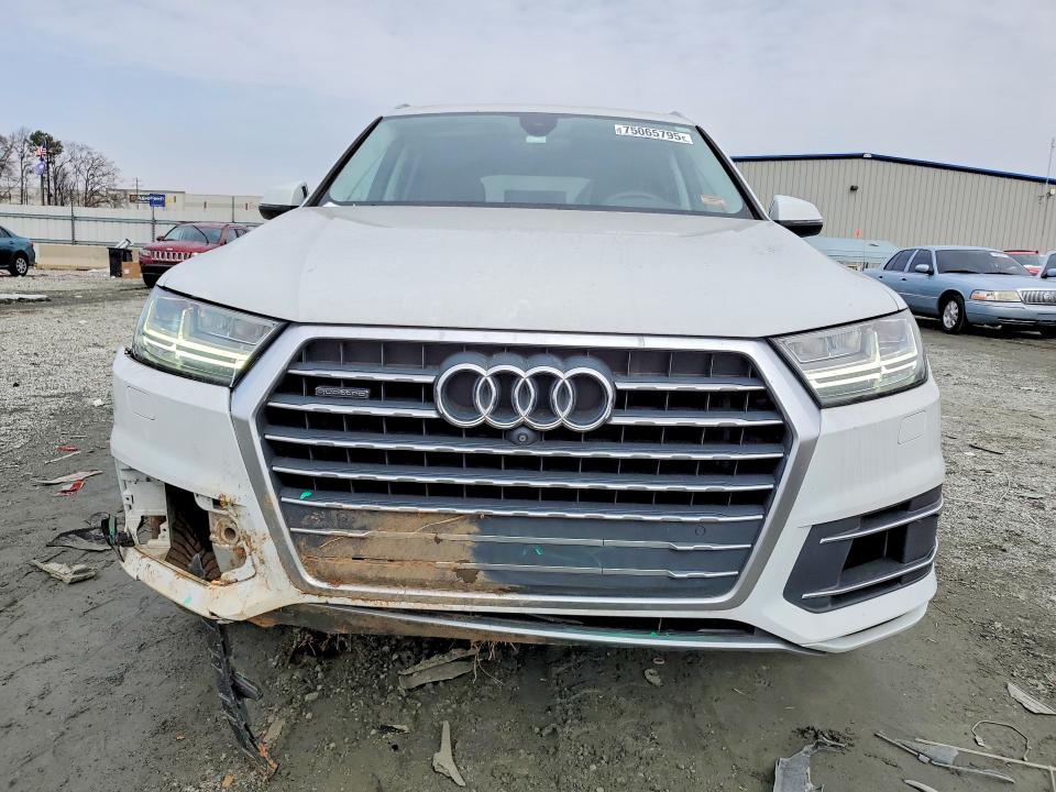 2018 Audi Q7 მანქანა იყიდება აუქციონზე, vin: WA1LAAF70JD003389, აუქციონის ნომერი: 75065795