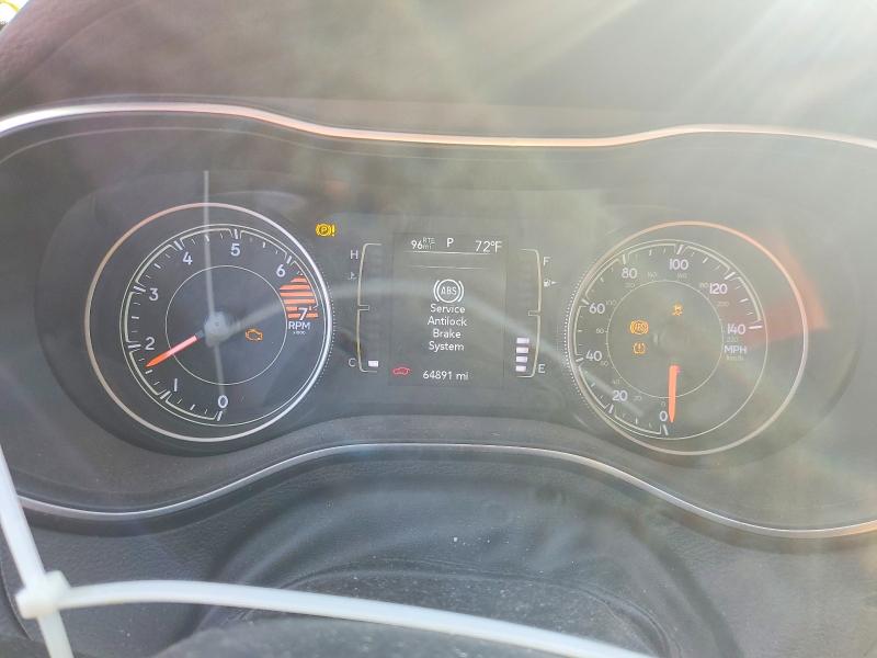 75032895 :رقم المزاد ، 1C4PJMCBXKD137264 vin ، 2019 Jeep Cherokee مزاد بيع