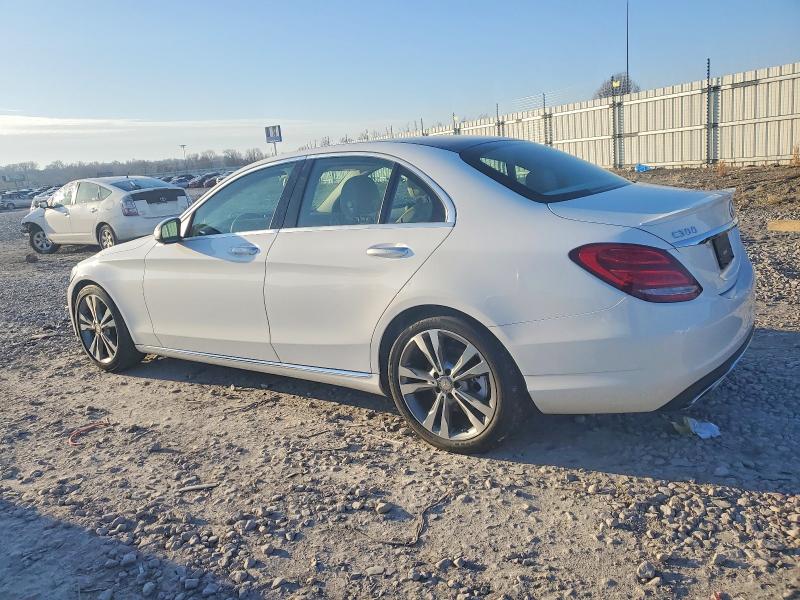 2015 Mercedes-benz C 300 მანქანა იყიდება აუქციონზე, vin: 55SWF4JB6FU052970, აუქციონის ნომერი: 73731305