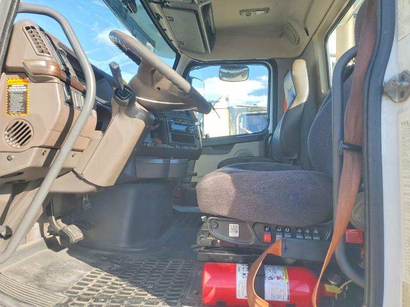 Продаж на аукціоні авто 2016 Volvo Vn Vnl, vin: 4V4N39TGXGN965623, номер лоту: 72866295