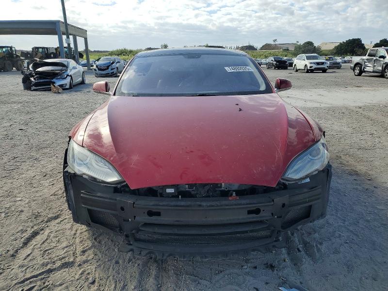 74892025 :رقم المزاد ، 5YJSA1CG6DFP20947 vin ، 2013 Tesla Model S مزاد بيع