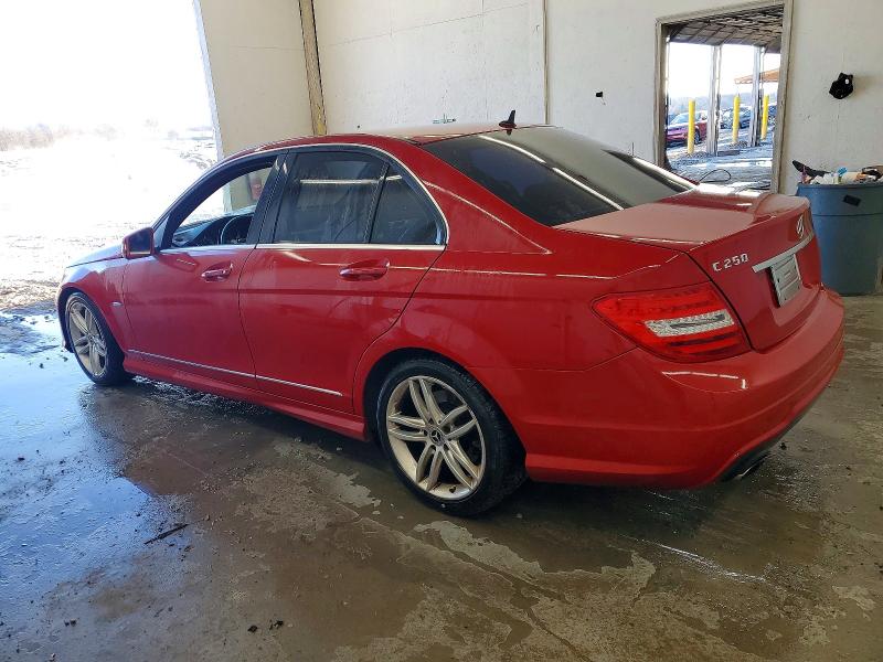 2012 Mercedes-benz C მანქანა იყიდება აუქციონზე, vin: WDDGF4HB4CR233105, აუქციონის ნომერი: 98772595