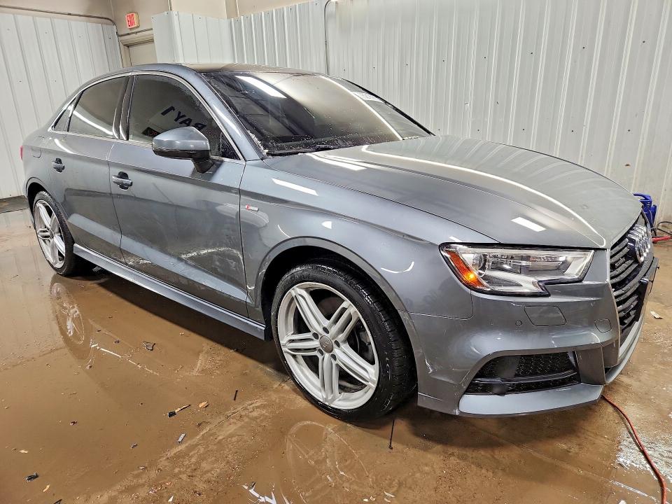 2017 Audi A3 მანქანა იყიდება აუქციონზე, vin: WAUJ8GFF8H1060385, აუქციონის ნომერი: 75218965