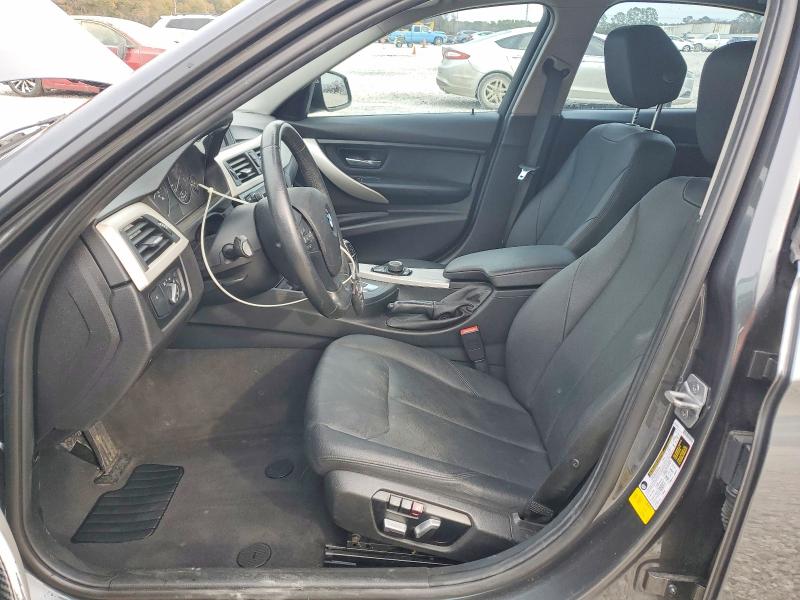 74801055 :رقم المزاد ، WBA8E1G51JNU92129 vin ، 2018 Bmw 320 مزاد بيع