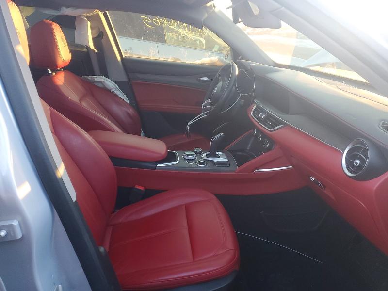 99846665 :رقم المزاد ، ZASPAKBNXM7D14971 vin ، 2021 Alfa Romeo Stelvio مزاد بيع