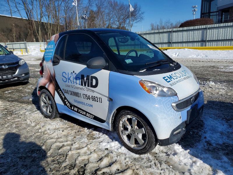 Продажа на аукционе авто 2013 Smart Fortwo, vin: WMEEJ3BA9DK615233, номер лота: 74062035