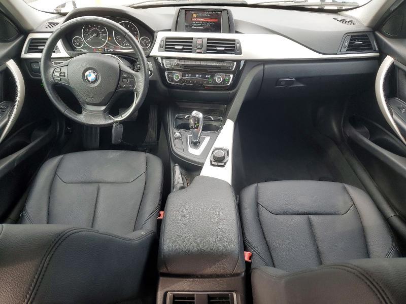 74801055 :رقم المزاد ، WBA8E1G51JNU92129 vin ، 2018 Bmw 320 مزاد بيع