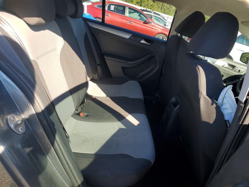 73330965 :رقم المزاد ، 3VW2B7AJ0HM392258 vin ، 2017 Volkswagen Jetta مزاد بيع