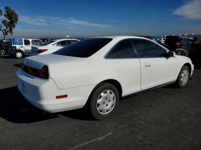 Продажа на аукционе авто 1998 Honda Accord, vin: 1HGCG3249WA012386, номер лота: 74081615