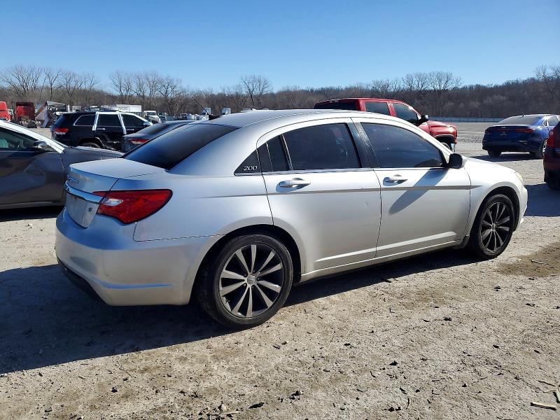 72522125 :رقم المزاد ، 1C3CCBBGXCN261349 vin ، 2012 Chrysler 200 مزاد بيع