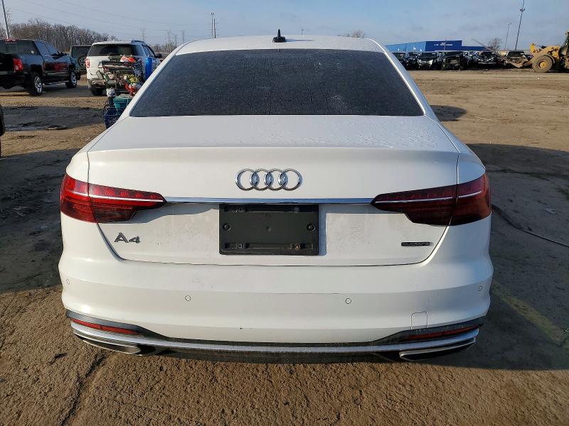 Продаж на аукціоні авто 2022 Audi A4, vin: WAUEAAF46NN013698, номер лоту: 72800015