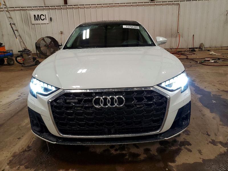 73794305 :رقم المزاد ، WAULDAF88RN005867 vin ، 2024 Audi A8 مزاد بيع