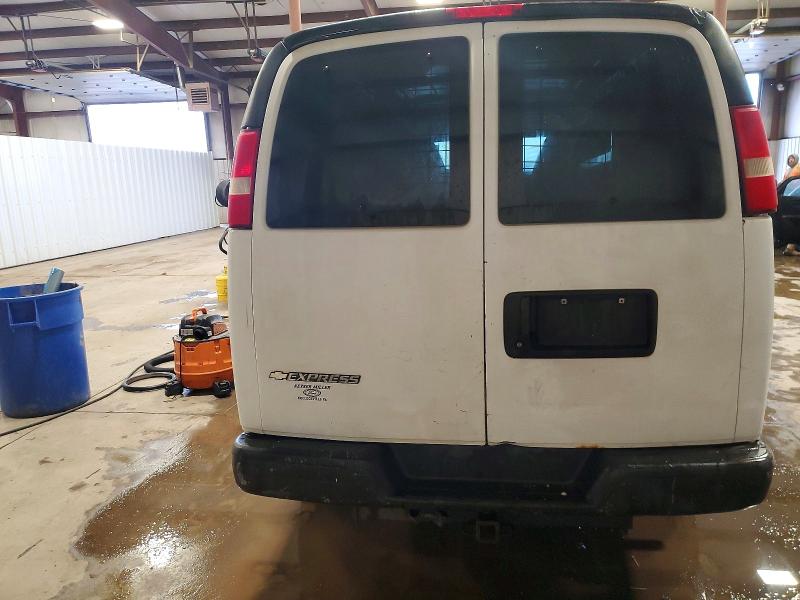 97092665 :رقم المزاد ، 1GTZ7TCG3B1152557 vin ، 2011 Gmc Savana مزاد بيع