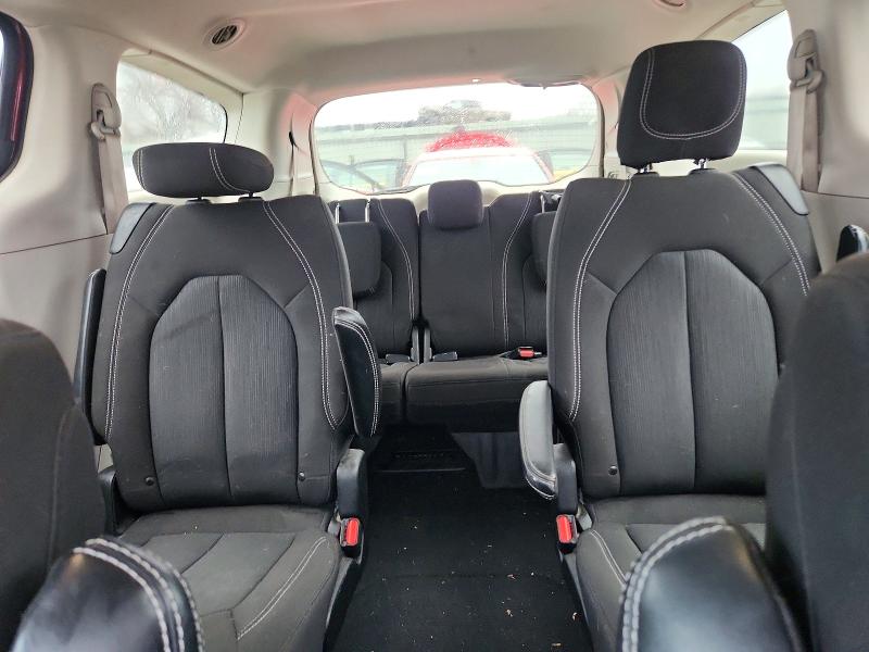 99388735 :رقم المزاد ، 2C4RC1CG3NR226690 vin ، 2022 Chrysler Voyager مزاد بيع