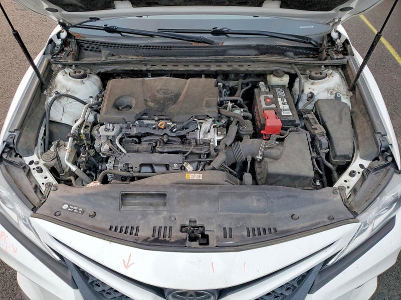 2018 Toyota Camry მანქანა იყიდება აუქციონზე, vin: 4T1B11HK5JU641586, აუქციონის ნომერი: 98701785