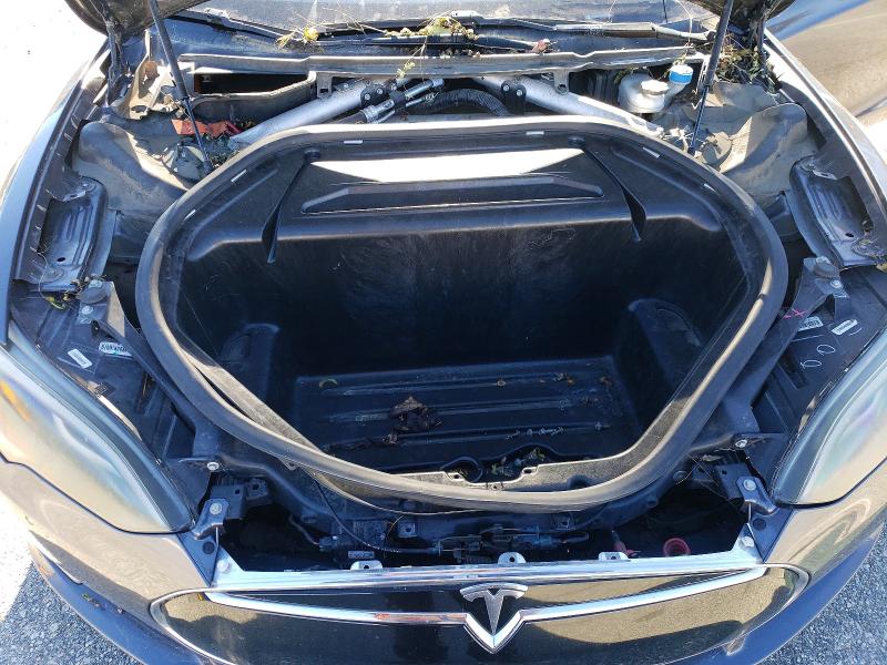 Продажа на аукционе авто 2014 Tesla Model S, vin: 5YJSA1H23EFP67433, номер лота: 73253655