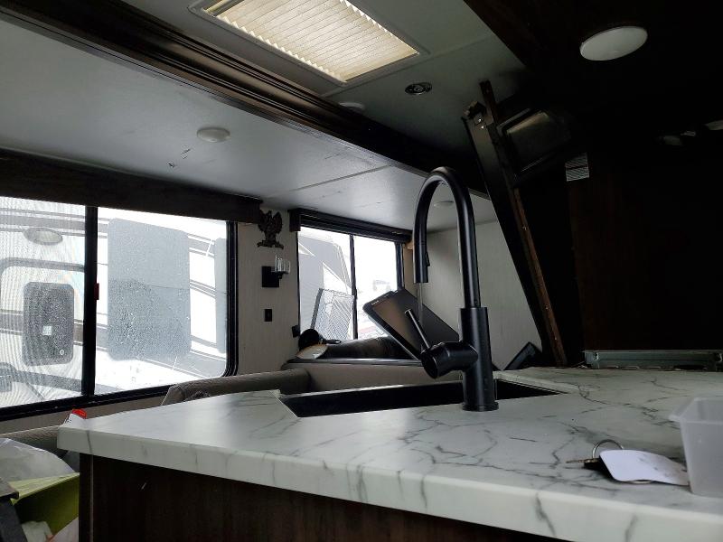 74302435 :رقم المزاد ، 4X4TCKB29LX144201 vin ، 2020 Forest River Cherokee Forest Riv مزاد بيع