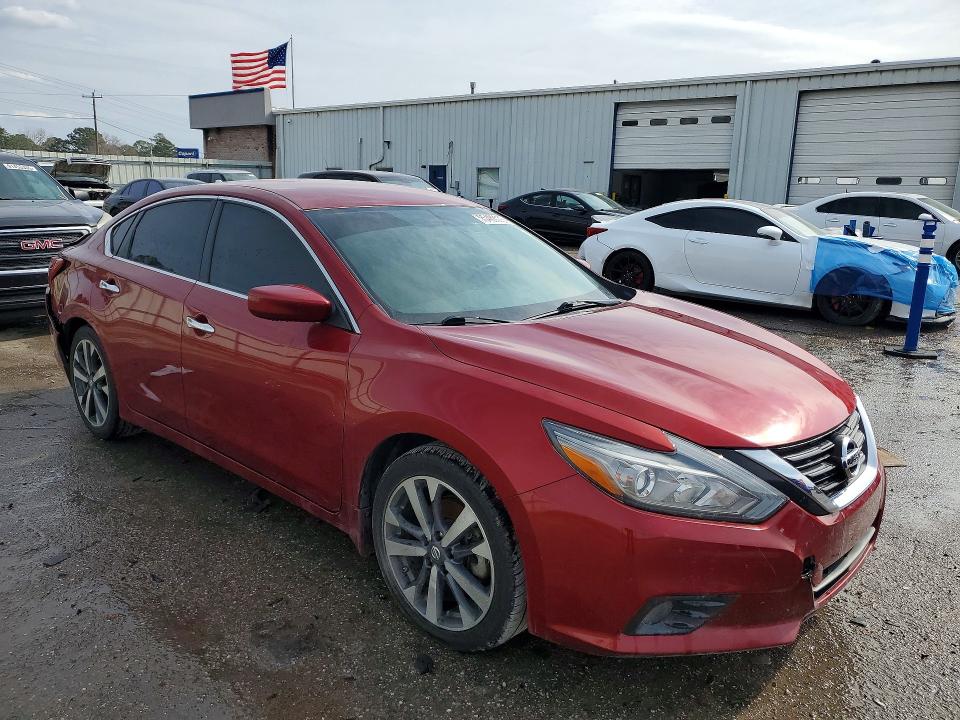Продаж на аукціоні авто 2017 Nissan Altima, vin: 1N4AL3AP1HC498640, номер лоту: 96489875